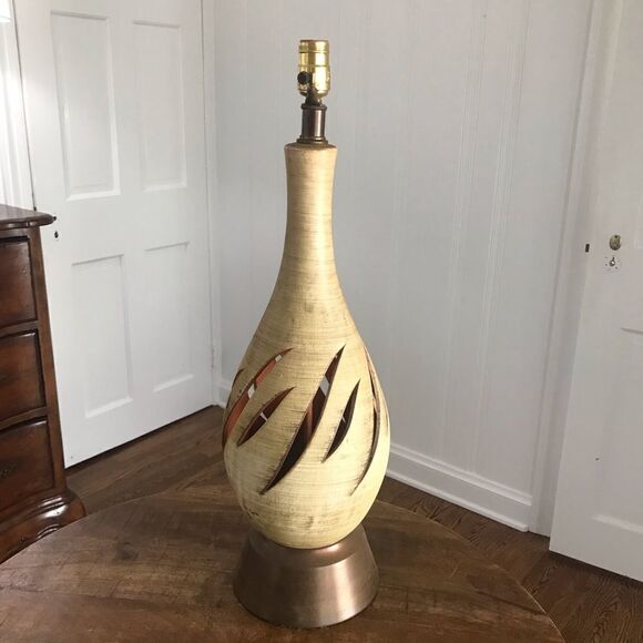Vintage MCM Mid Century Modern swirl cut out tall table lamp 26.5” pottery - Picture 7 of 8